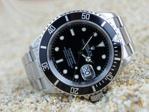 Rolex Submariner 16610 Box and Papers
