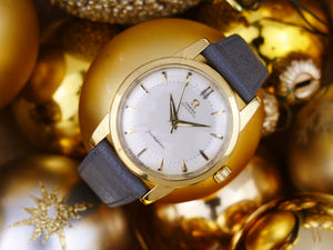 Omega 2577, 18K solid gold, unpolished condition with original unrestored two-tone dial